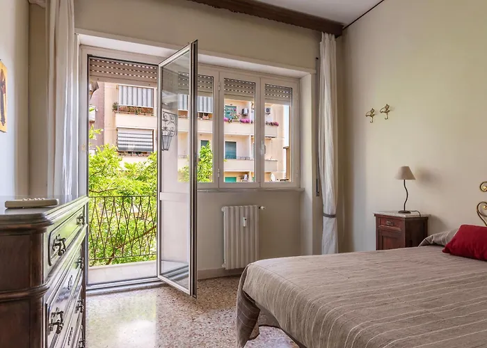 Piazza Zama Huge Apartment Rom