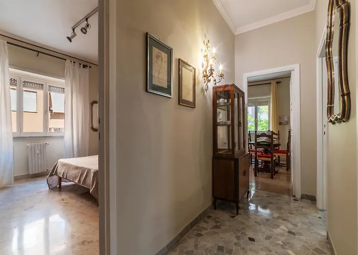 Piazza Zama Huge Apartment Rom