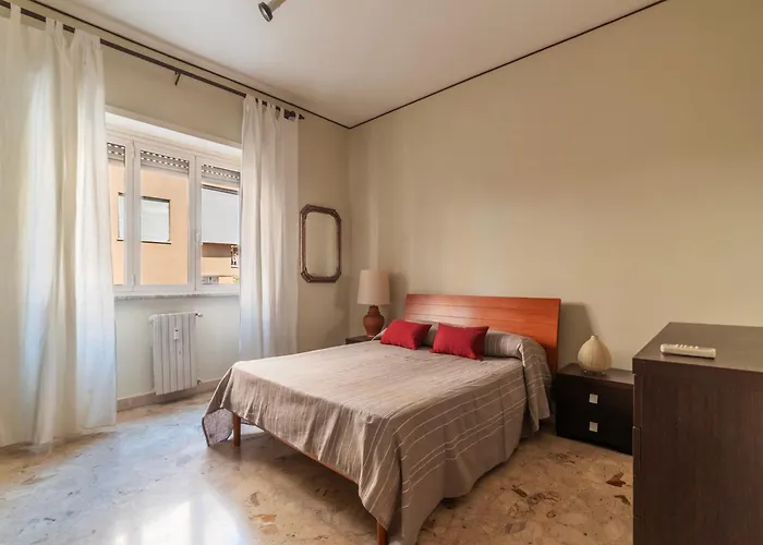 Piazza Zama Huge Apartment